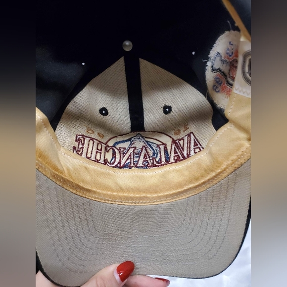 Vintage rare 96 Avalanche Stanley cup champion CCM Officially Licensed - Picture 8 of 9